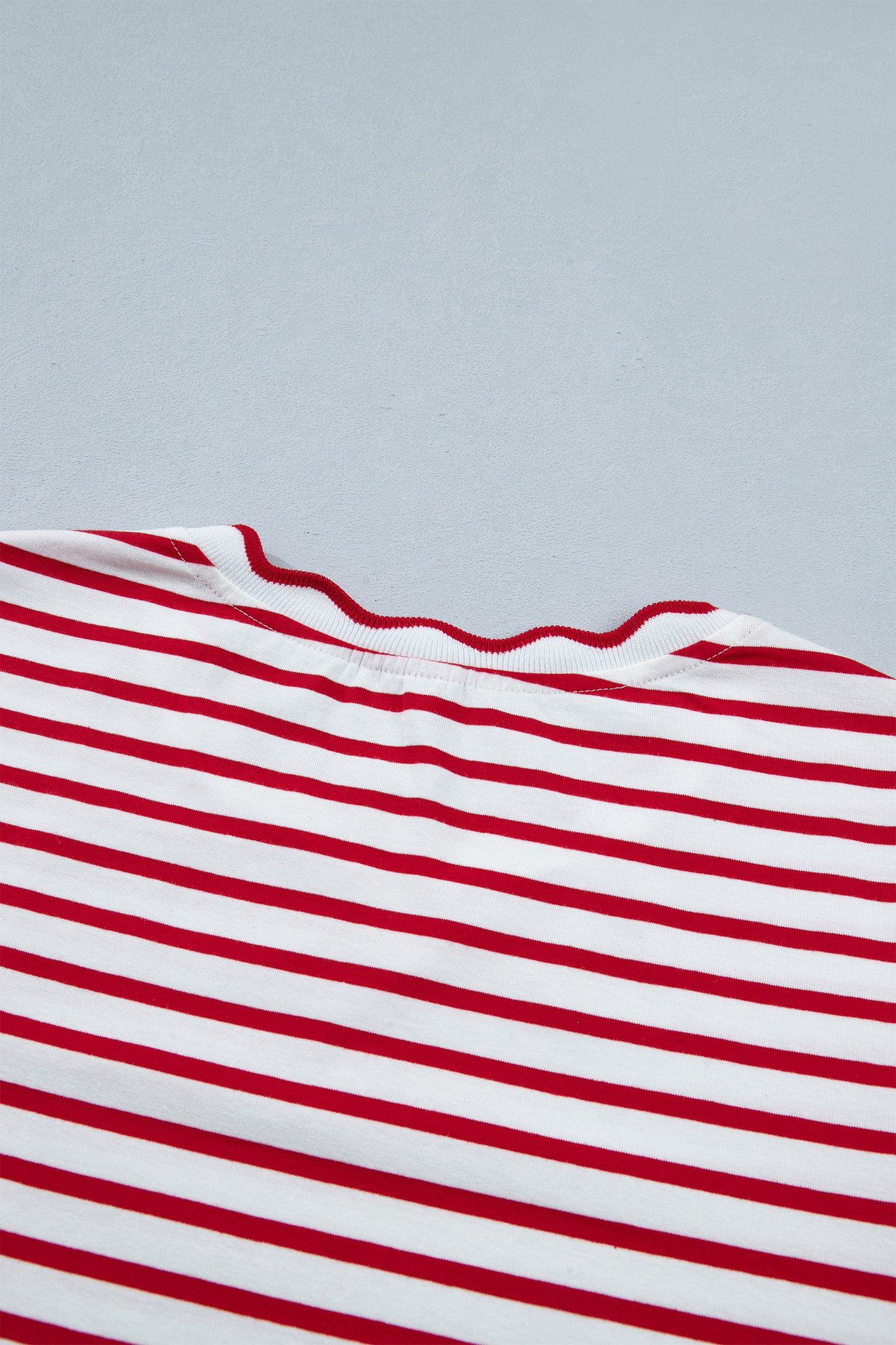 Red Stripe Scallop Trim Casual Top 2pcs Short Set